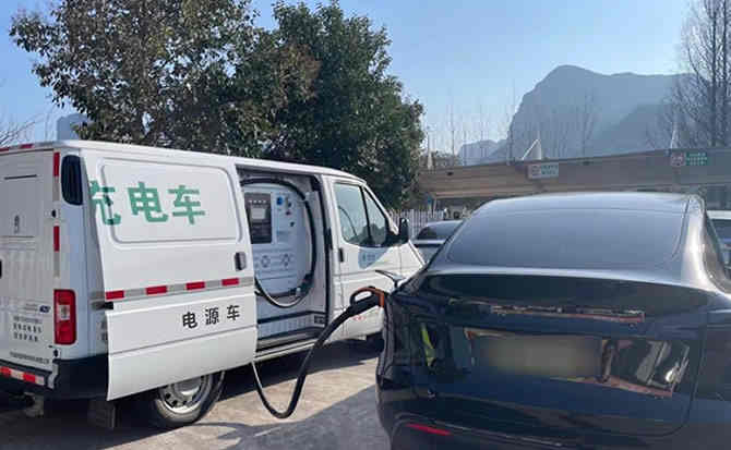 湘东区汽车搭电