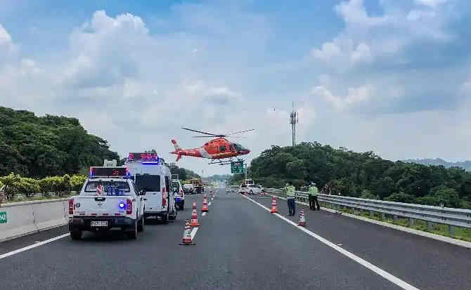 湘东区高速公路汽车救援案例
